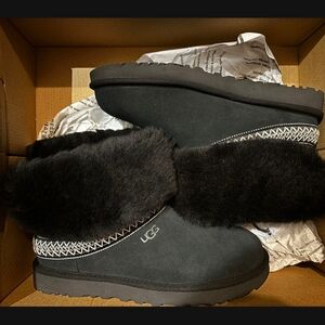 UGG Women's Black Winter Boots